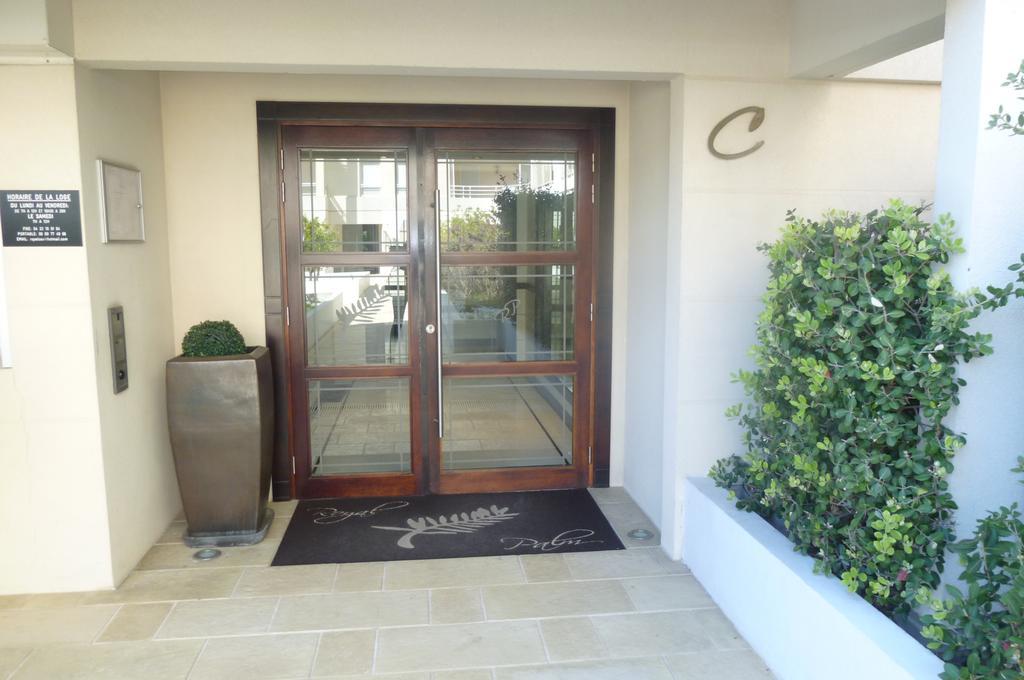 Stunning 2 Bed, 2 Bath Apt On The Cannes Sea Front Has Swimming Pool And Is A Secure Modern Building 464 Exterior foto