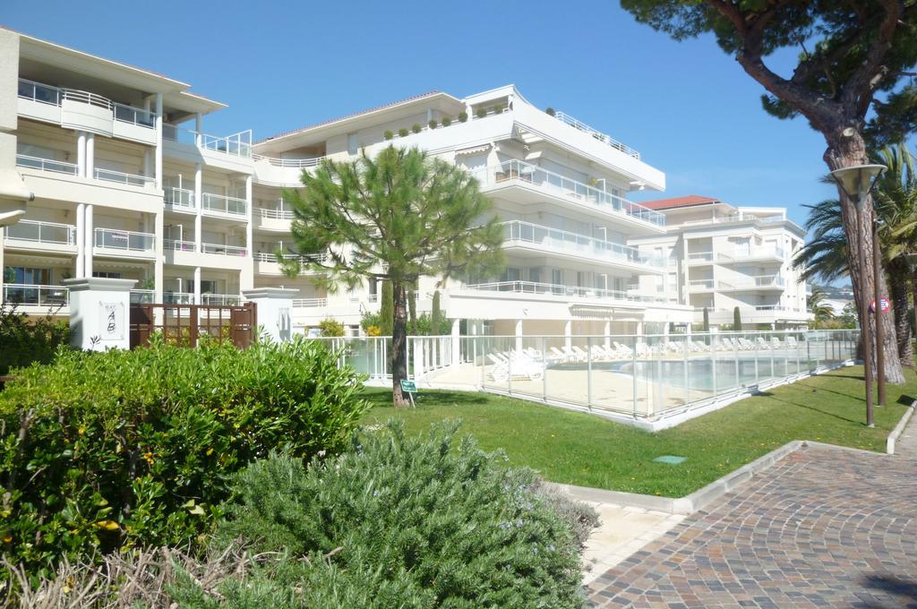 Stunning 2 Bed, 2 Bath Apt On The Cannes Sea Front Has Swimming Pool And Is A Secure Modern Building 464 Exterior foto