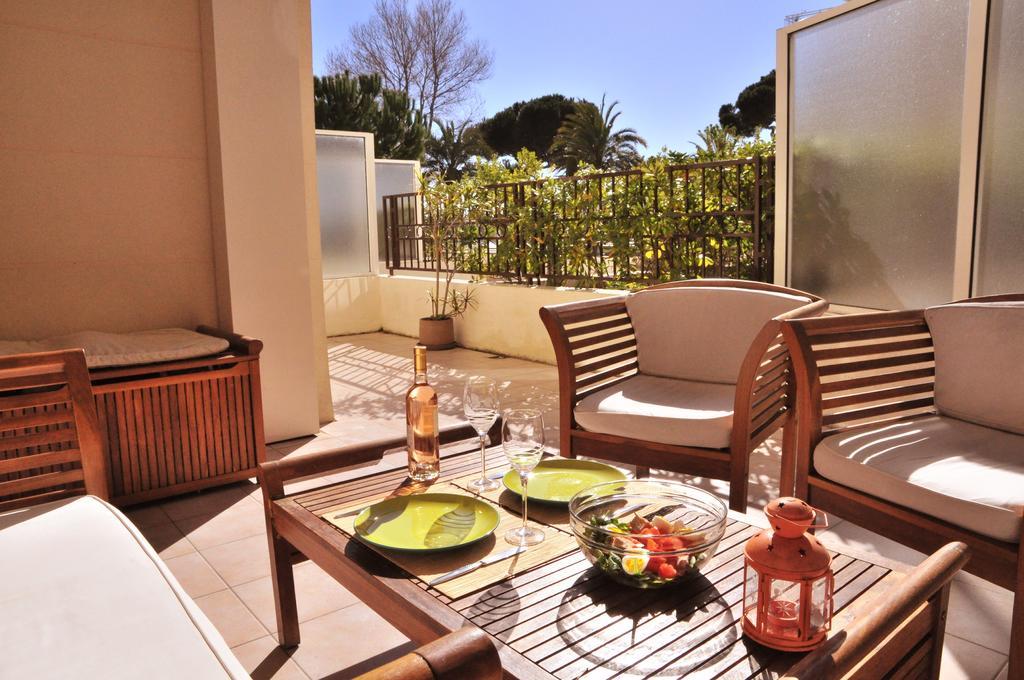 Stunning 2 Bed, 2 Bath Apt On The Cannes Sea Front Has Swimming Pool And Is A Secure Modern Building 464 Exterior foto